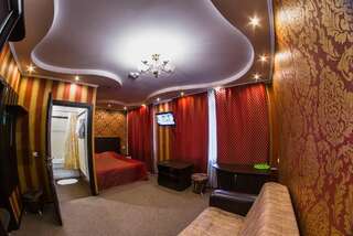 Отель Крокус Омск Улучшенный двухместный номер с 1 кроватью-2